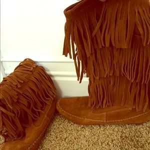 Fringe boots